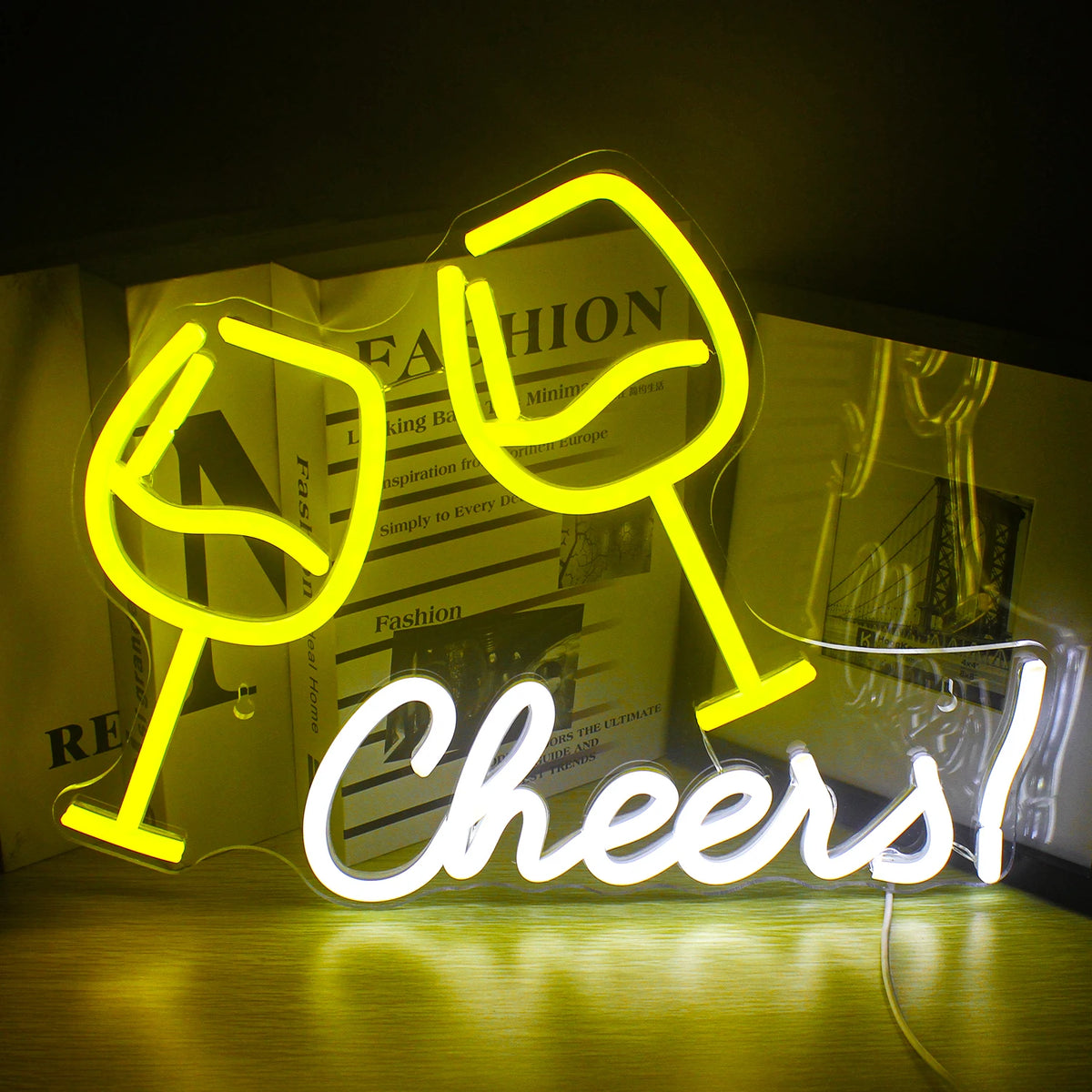 Cheers! – Klinkende wijnglazen – LED-neonbord (5 V USB)