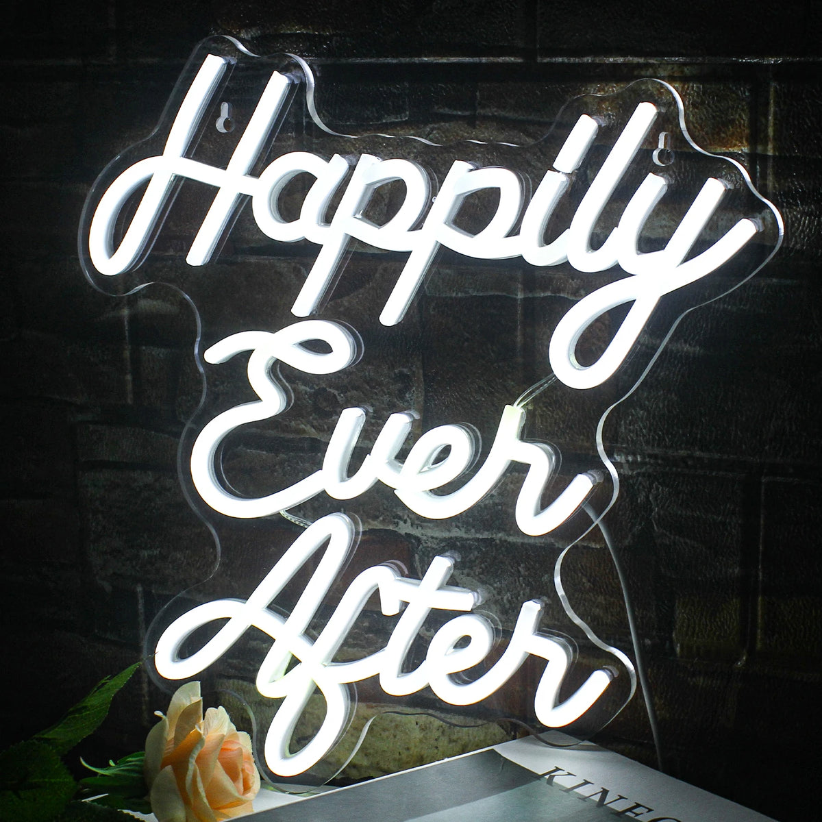 Happily Ever After – Vetgedrukte schrijfletters – LED-neonbord (5 V USB)