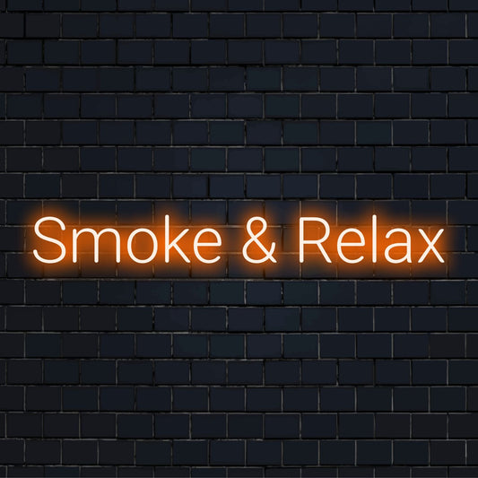 Op maat gemaakt LED-neonbord met de tekst Smoke & Relax in een stijlvol lettertype. Perfecte neondecoratie voor een relaxte sfeer.