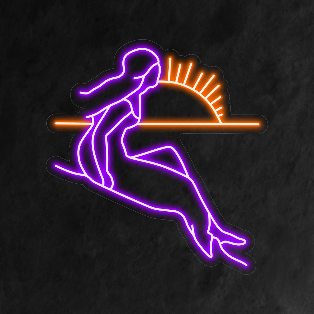 "Sunset and Lady Neon Sign" is een romantische en dromerige toevoeging aan je interieur. Een neonlamp die de schoonheid van een zonsondergang vastlegt met een elegant silhouet van een dame.