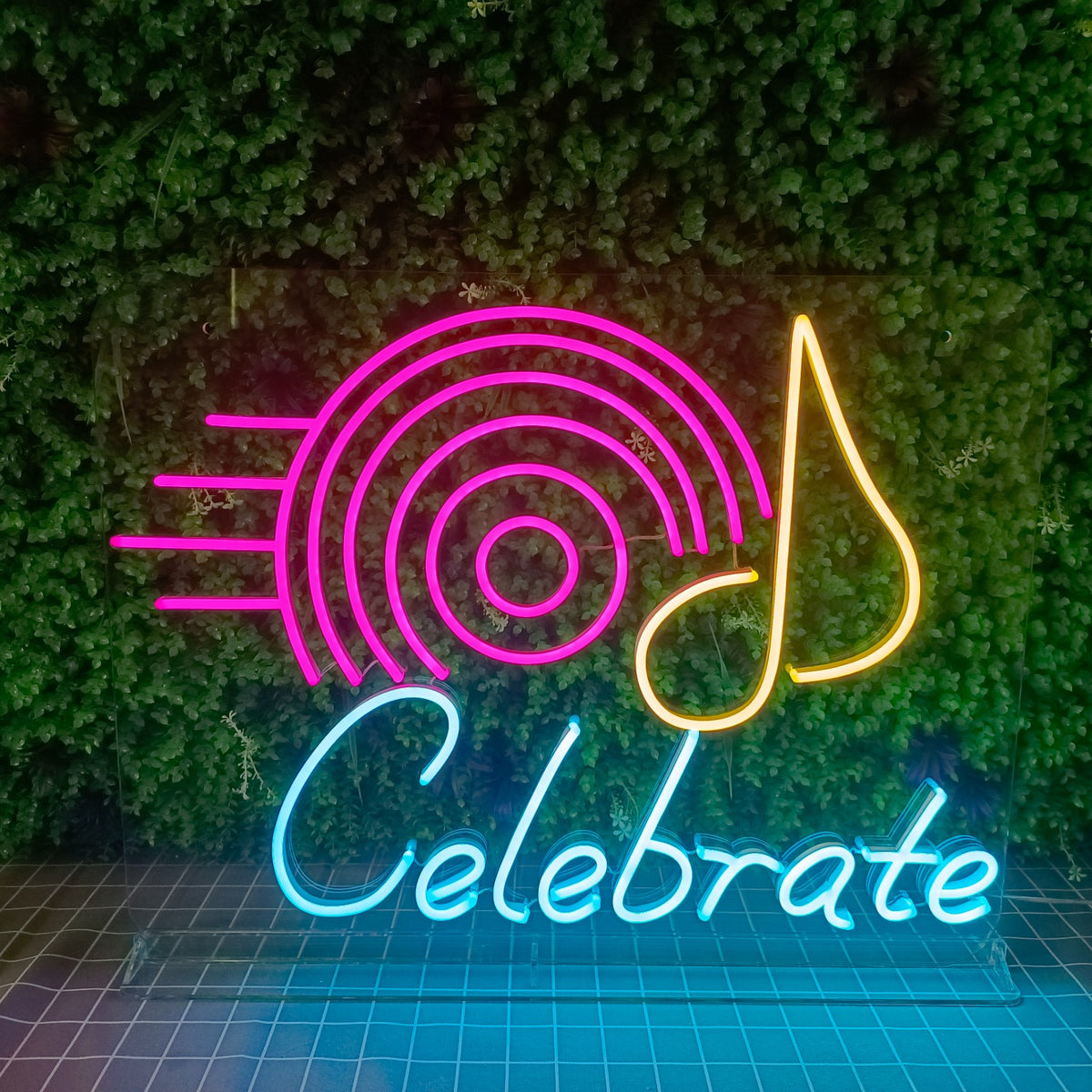 Vier Neon Sign